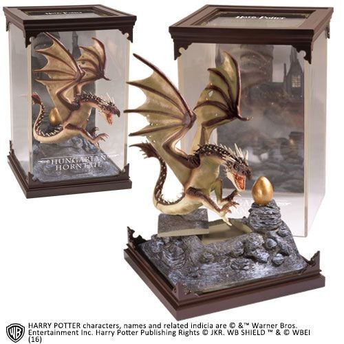 Figuuri: Magical Creatures - Harry Potter Hungarian Horntail (18cm)