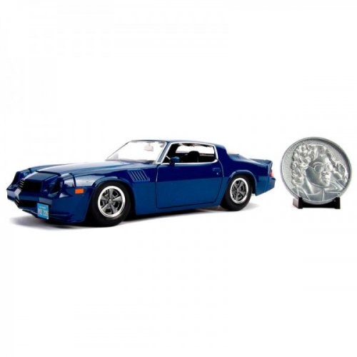 Figuuri: Stranger Things Chevy Camaro 1979 Z28 metal car + coin set