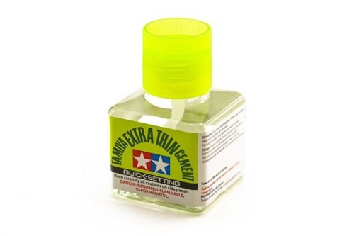 Tamiya: Extra-Thin Cement - Quick-Setting (40ml)