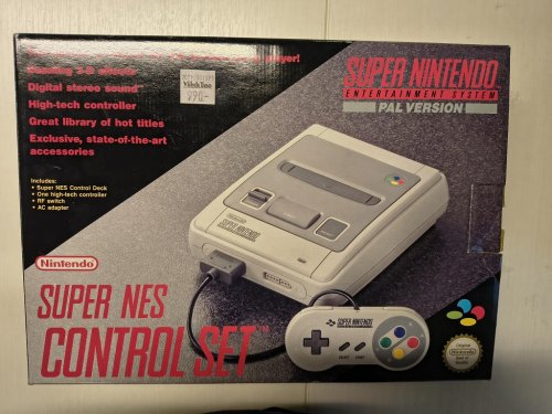 SNES pelikonsoli (CIB) (K�ytetty)