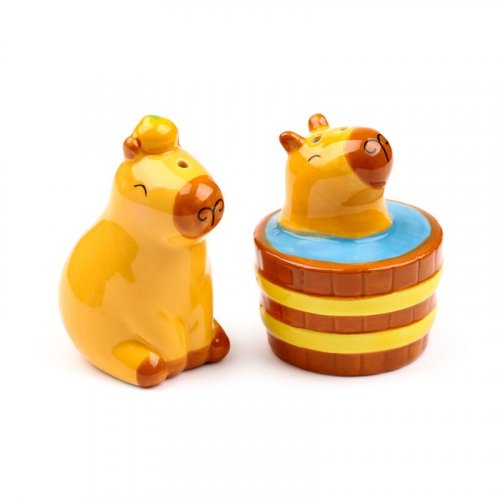 Capybara: Salt And Pepper Shaker Set